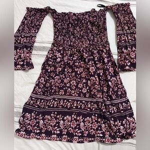 Off the shoulder bell sleeve dress